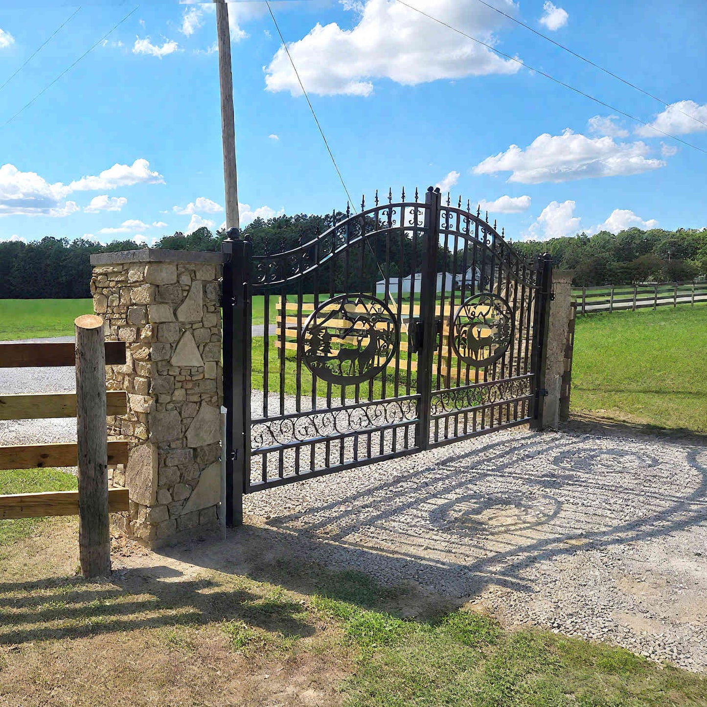14ft-driveway-gate-used-in-a-farm