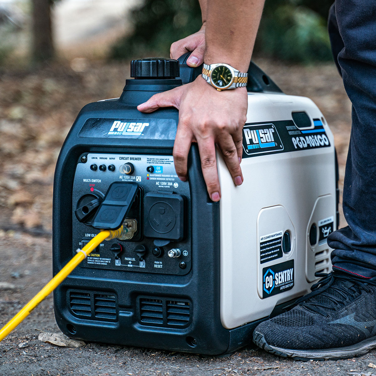 4000W-Gasoline-Powered-Inverter-Generator-with-CO-Sentry