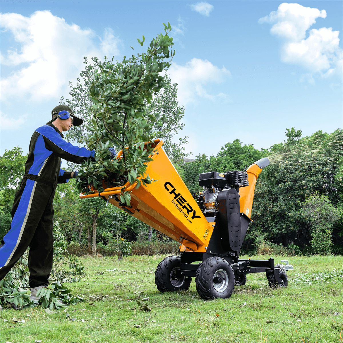 6" 15 HP 420cc Gas Powered Wood Chipper Scene