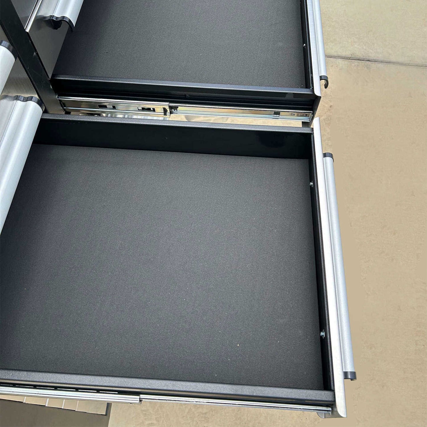 Each drawer for 7ft 10-drawers workbench has an precut anti-slip drawer liner