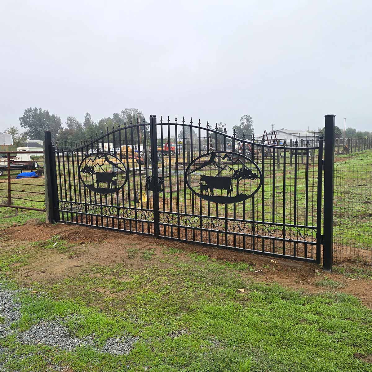14 ft driveway gate with OX pattern#design_ox