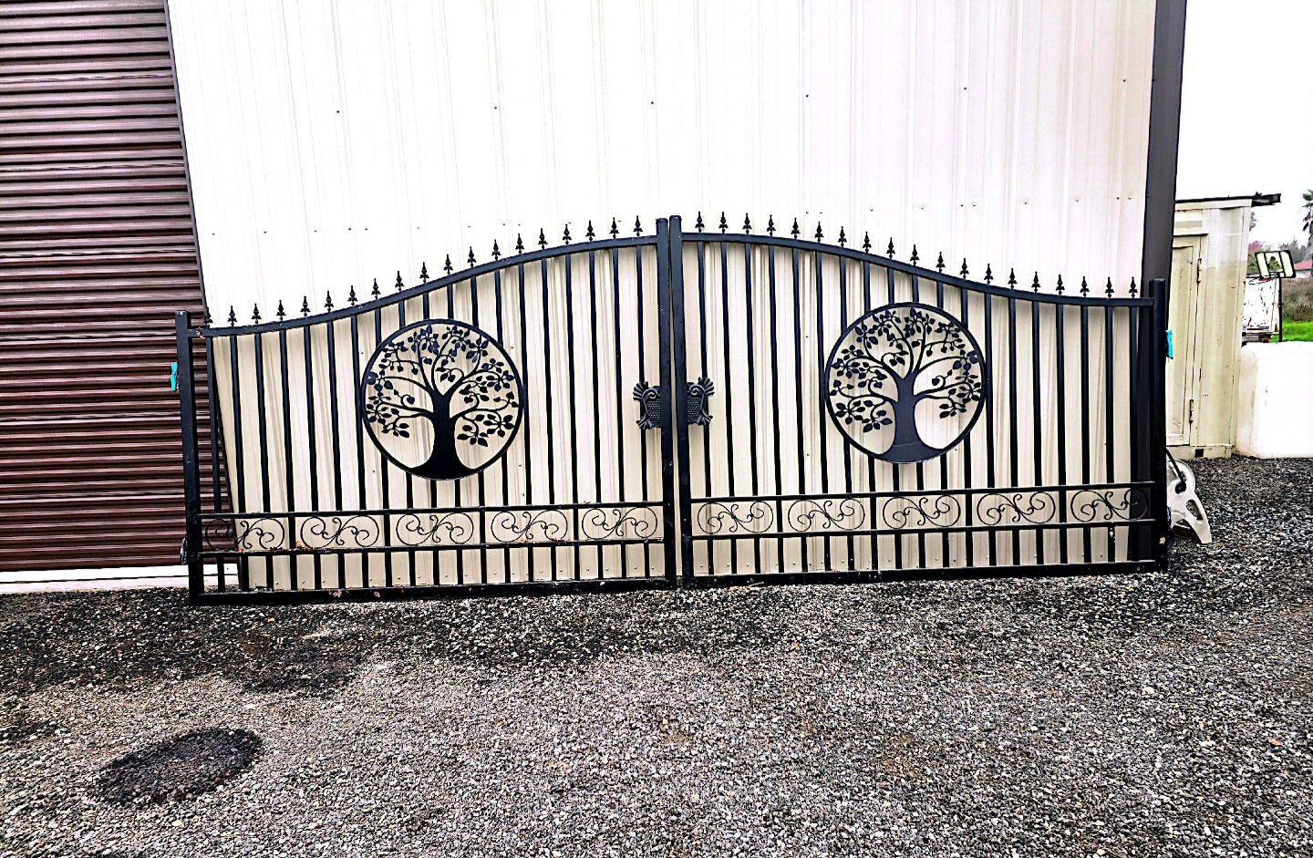 20x8_ft_Steel_Dual_Swing_Driveway_Gate