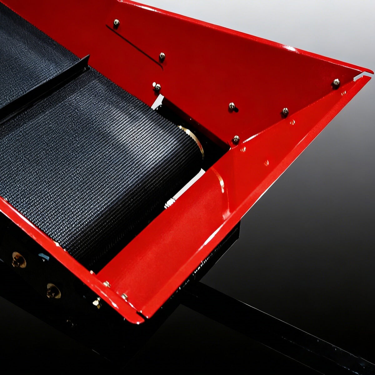 6.5HP Firewood Conveyor Max. 9.8ft Lift Height with B&S Engine and 19.5" PVC Belt
