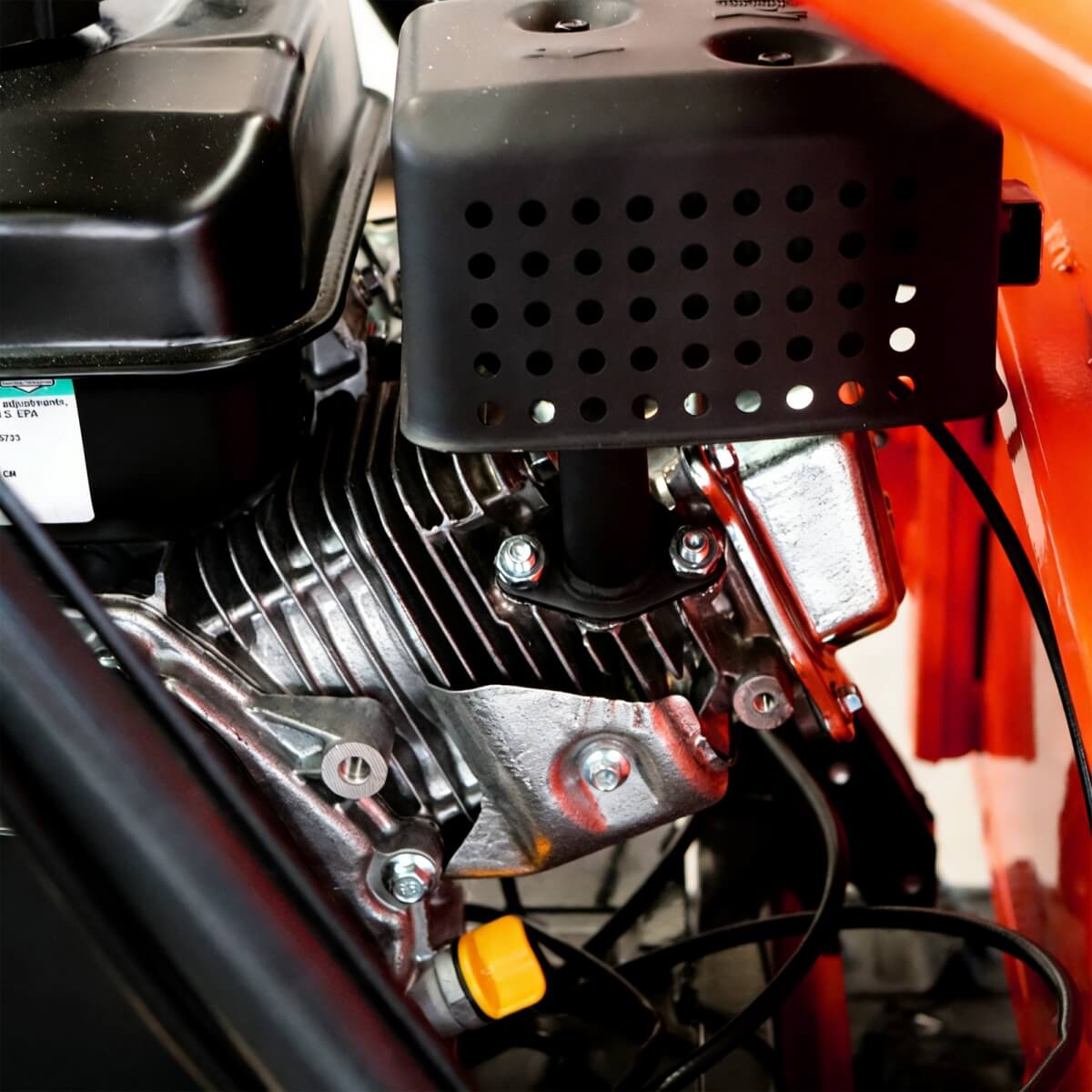 660lbs Capacity 6.5HP Gas Powered Track Barrow