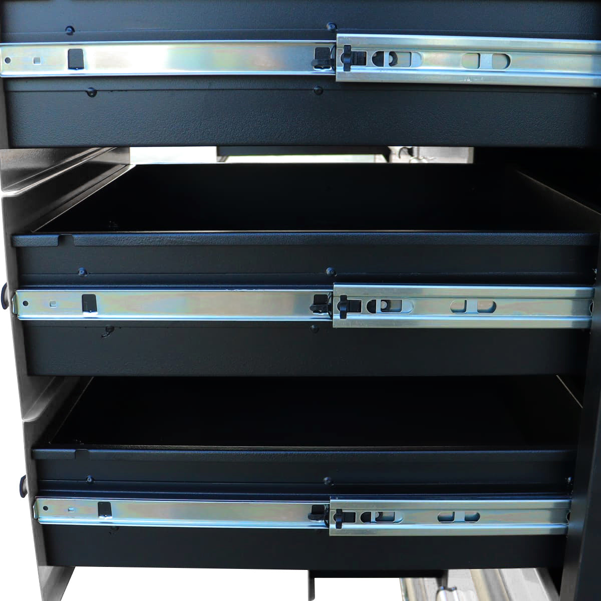 7ft-28-drawers-Silver-Workbench