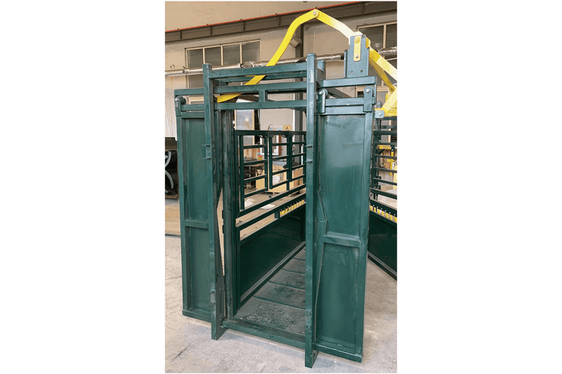 Cattle Squeeze Chute Manual Headgate