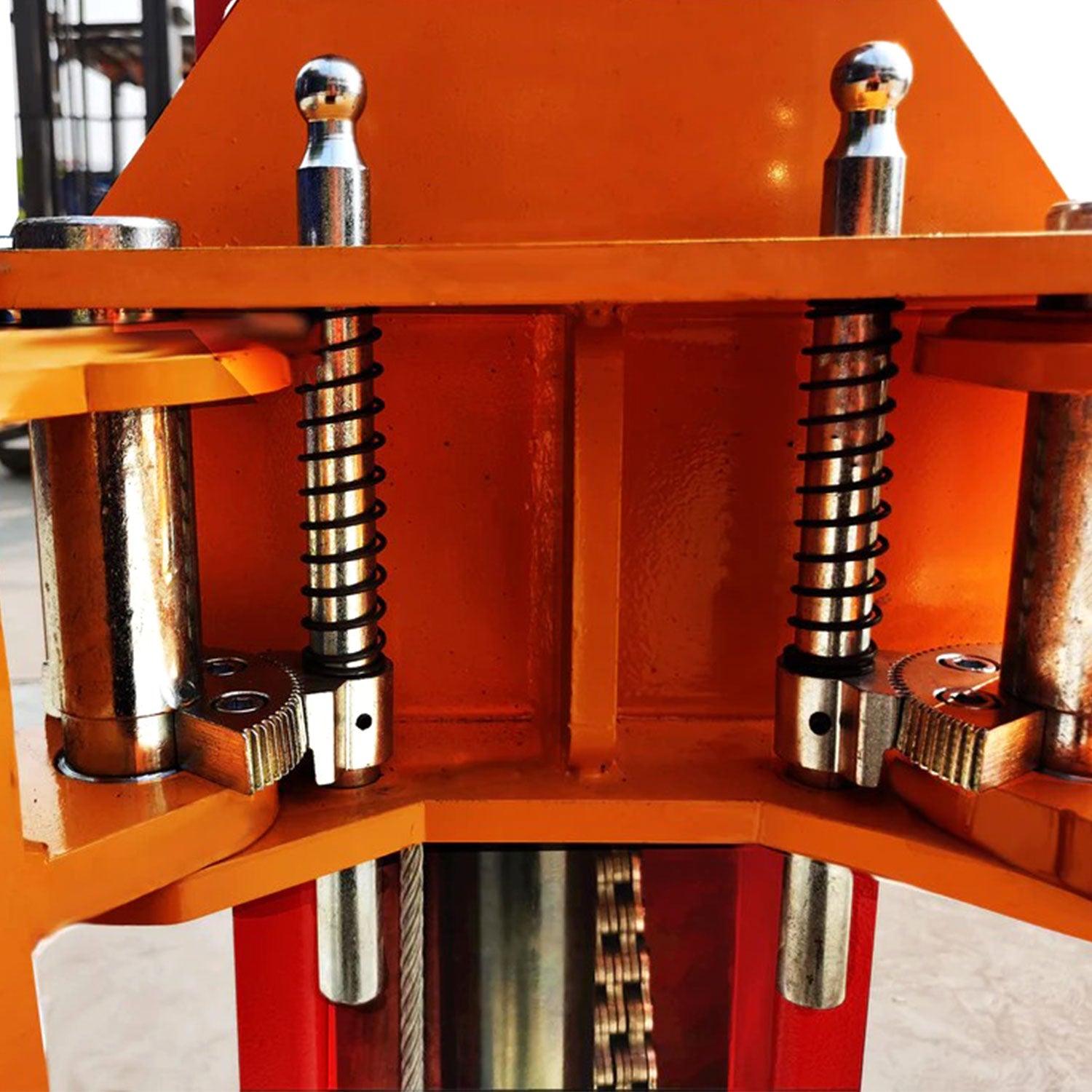 Hydraulic chain-drive cylinder