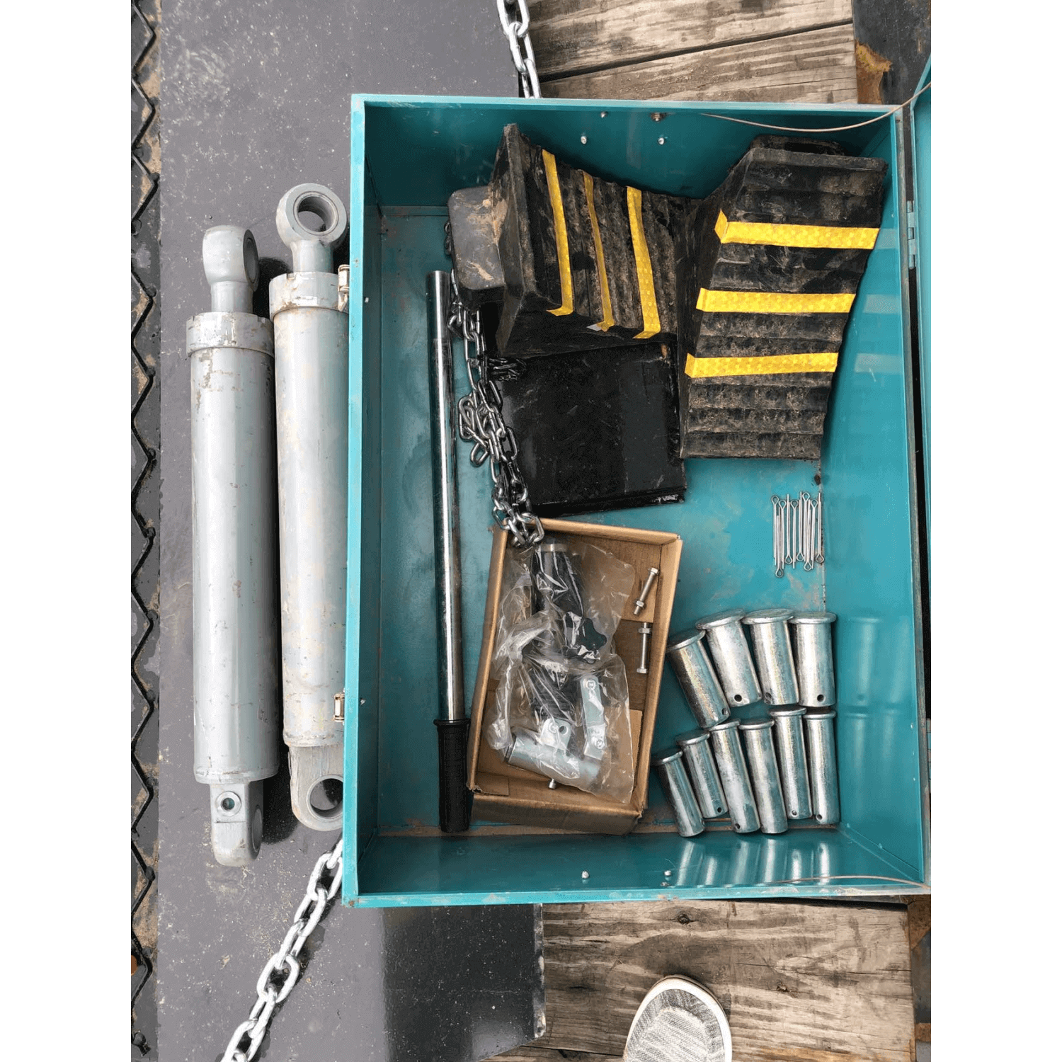 Dock Ramp Storage Portable Loading Dock Ramps Yard Ramp - 22,000 lb. Capacity