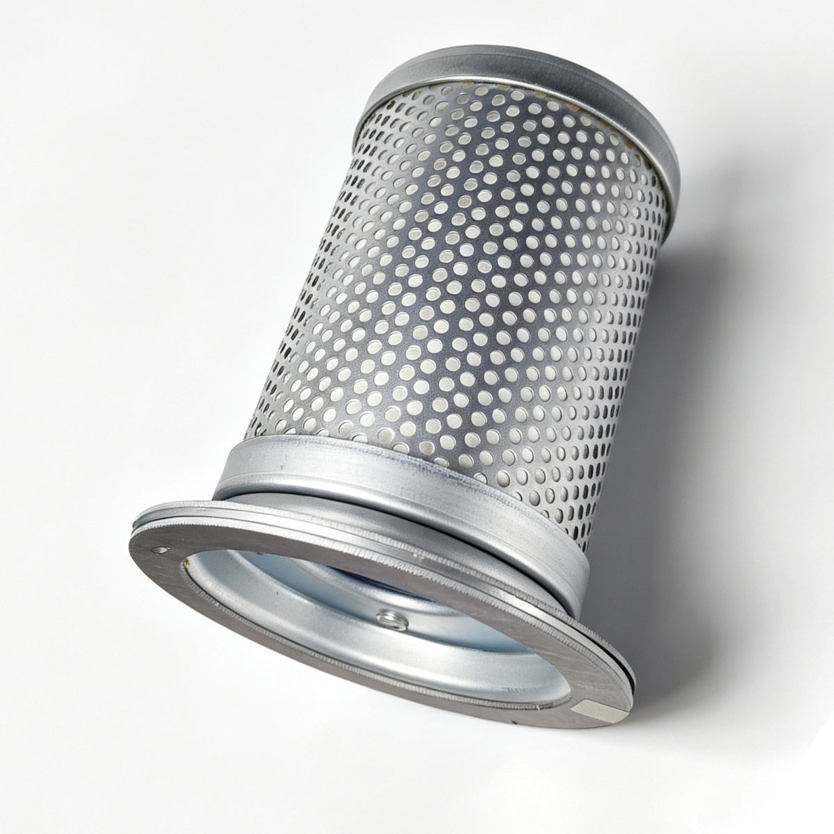 A cylindrical metal mesh filter cartridge