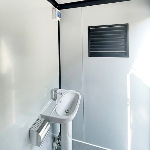 portable toilet cabin