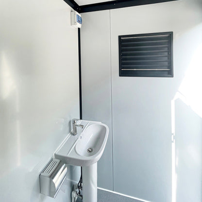 portable toilet cabin
