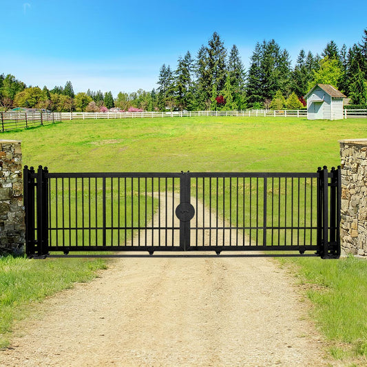 Sliding farm gate applied in a farm